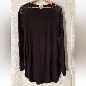 Old Navy Tunic Top Long Sleeves Black With Lace Accents Women’s Sz M
